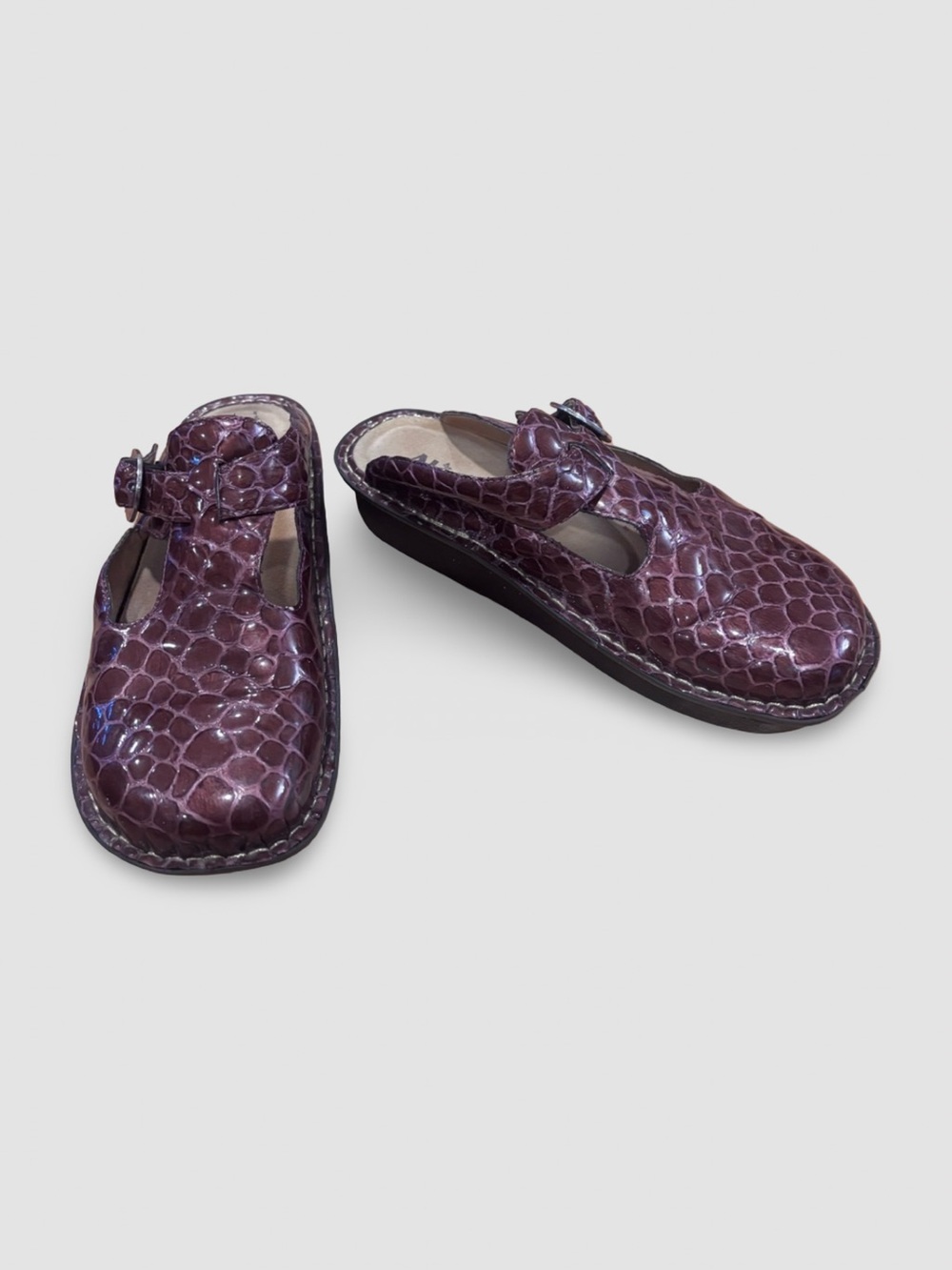 Alegria Burgundy Textured Mules